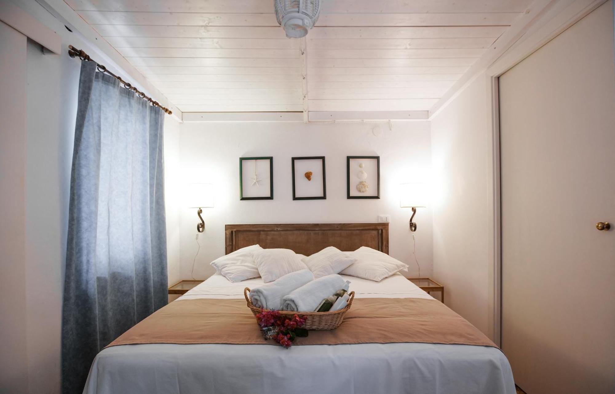 Giardino Dell'Impossibile Di Antonino Campo Apartment Favignana Phòng bức ảnh